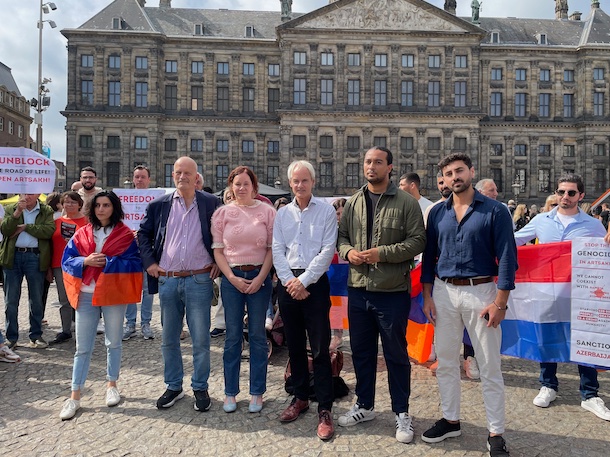 A Amsterdam, une manifestation appelle à des sanctions contre Aliev