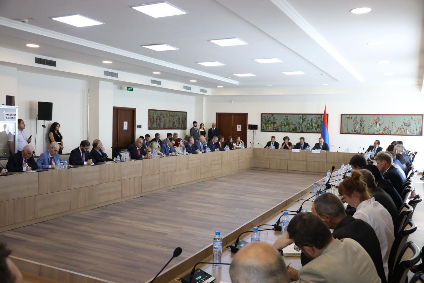 Armen Grigoryan a présenté la situation aux frontières de l’Arménie aux ambassadeurs étrangers