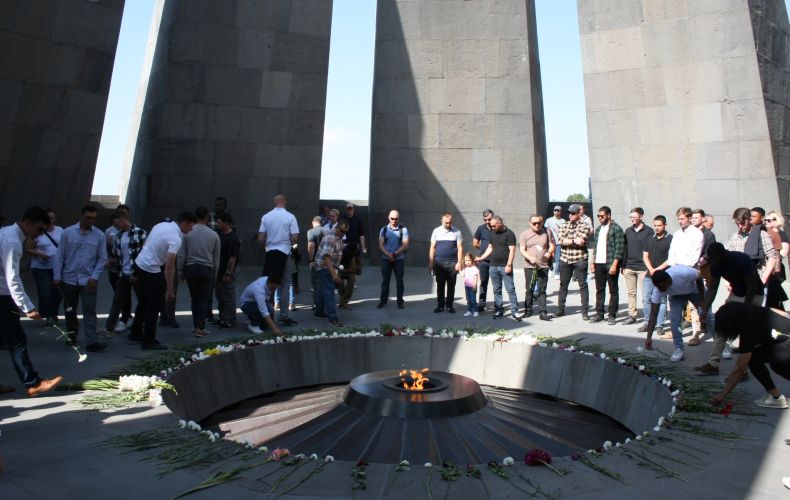 Les participants à l’exercice militaire arméno-américain ont visité le Mémorial du génocide des Arméniens à Erévan