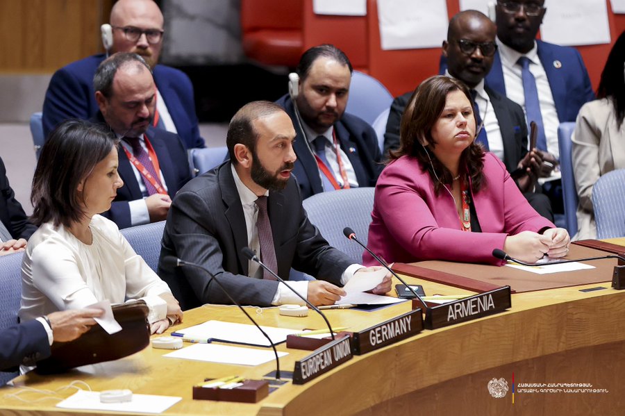 Ararat Mirzoyan demande le déploiement de forces de maintien de la paix