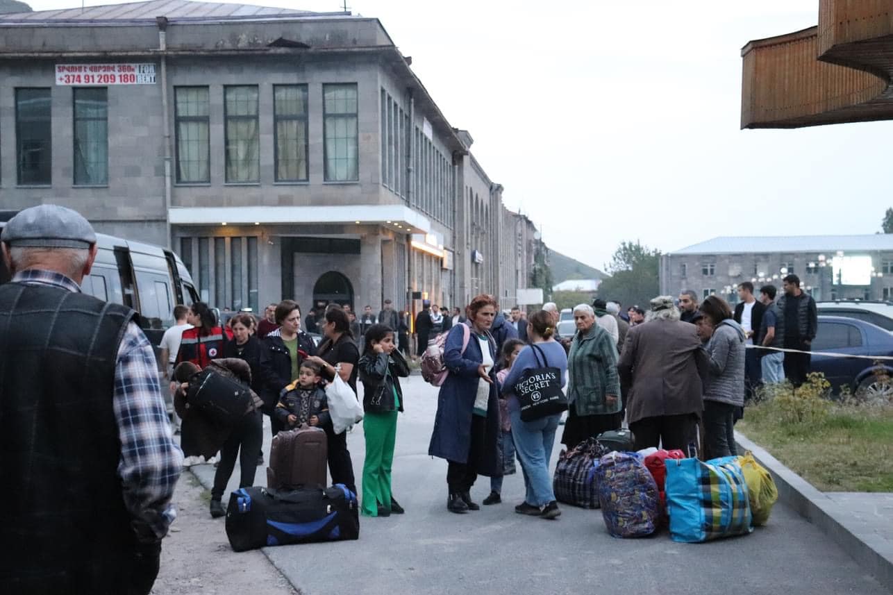 Ce matin à 06h00, 2 906 Arméniens déplacés de l’Artsakh étaient entrés en Arménie