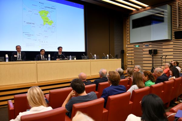 Haut-Karabagh, Arméniens en danger