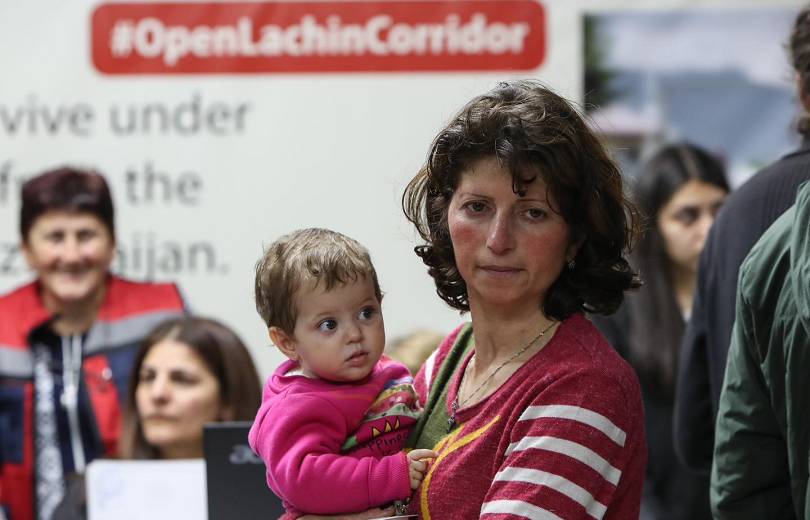 19 000 personnes partis de l’Artsakh ont traversé le poste de contrôle de Kornidzor en Arménie affirme le Vice-Premier ministre arménien