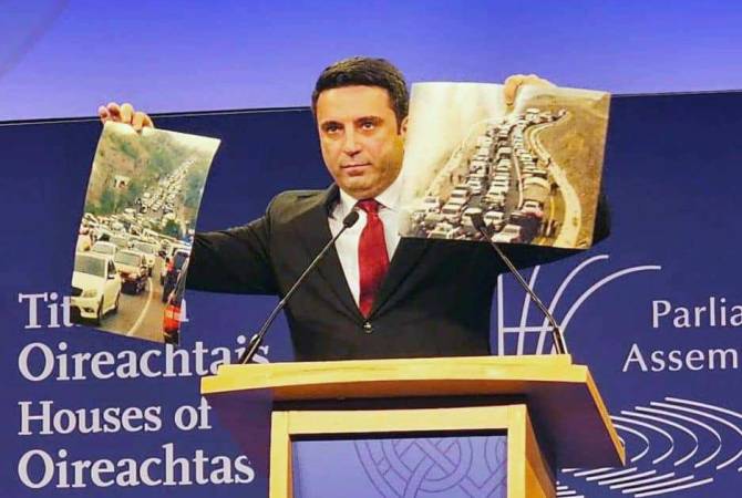 Le nettoyage ethnique de l’Azerbaïdjan contre les Arméniens de l’Artsakh se poursuit actuellement affirme Alen Simonyan à la conférence des présidents du CE