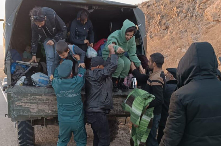 À 14 heures, 100 437 personnes déplacées de force du Haut-Karabakh étaient arrivées en Arménie