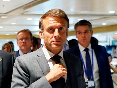 À ce stade, les sanctions contre l’Azerbaïdjan seraient contre-productives affirme Emmanuel Macron