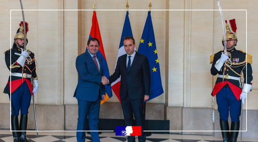 Par ces contrats d’armement, la 🇫🇷 permet à l’🇦🇲 de défendre ses frontières & sa population civile.