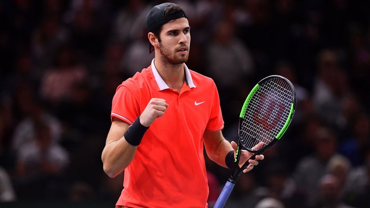 Karen Khachanov s&rsquo;est qualifiée pour le 3e tour du Masters de Paris en s’imposant 6-4, 7-5 contre le Serbe Laslo Djere