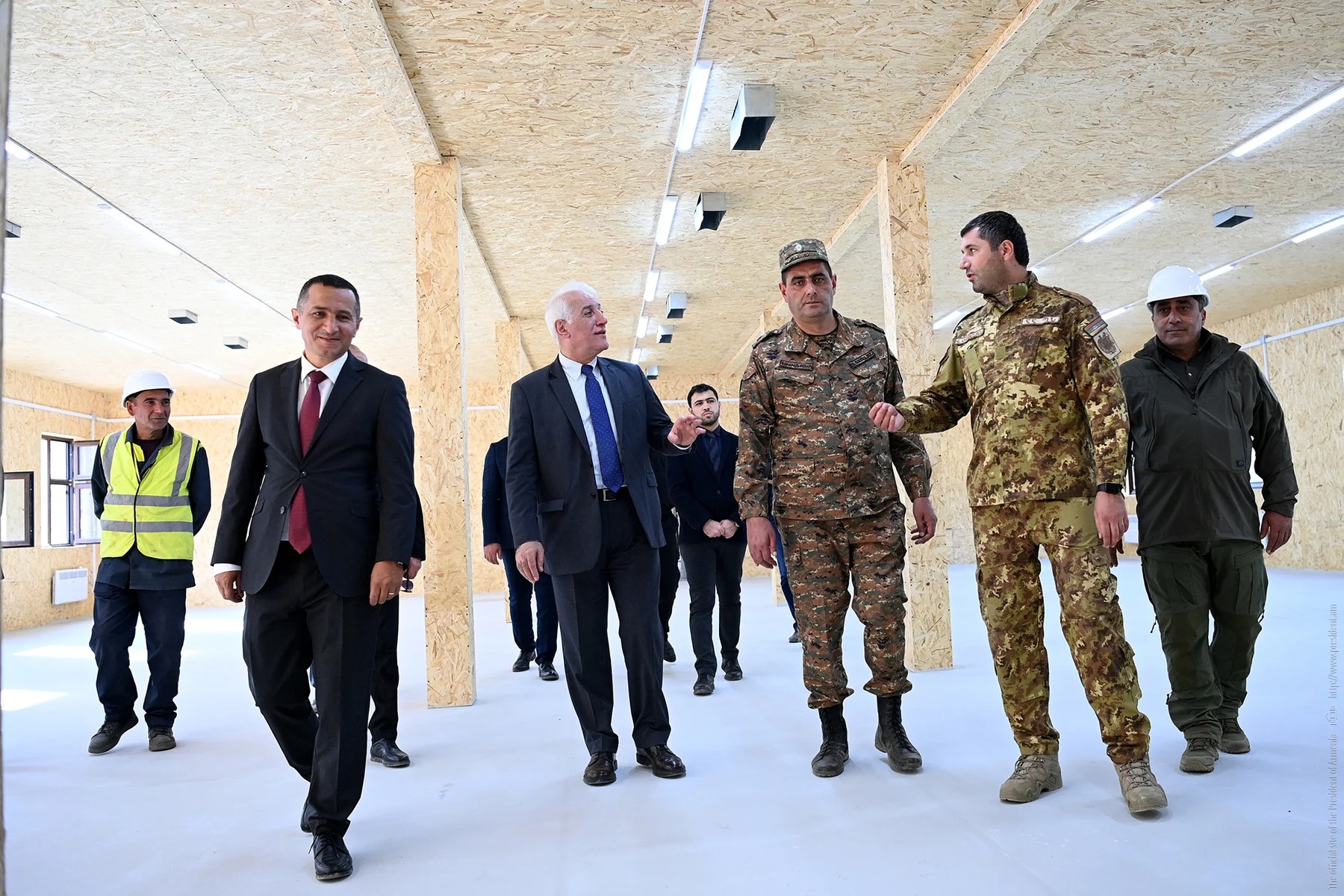 Le président arménien Vahagn Khachatryan a visité l&rsquo;unité militaire modulaire dans la région de Syunik au sud de l’Arménie