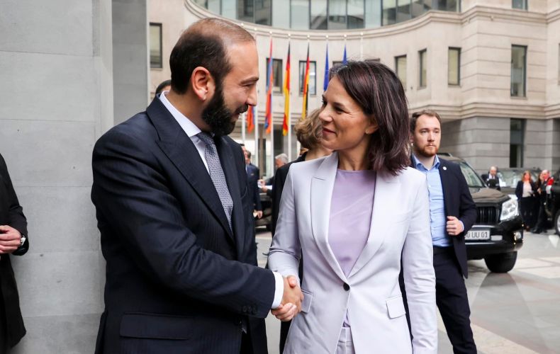 La Ministre allemande des Affaires étrangères Annalena Baerbock est arrivé au Ministère des Affaires étrangères de la d&rsquo;Arménie