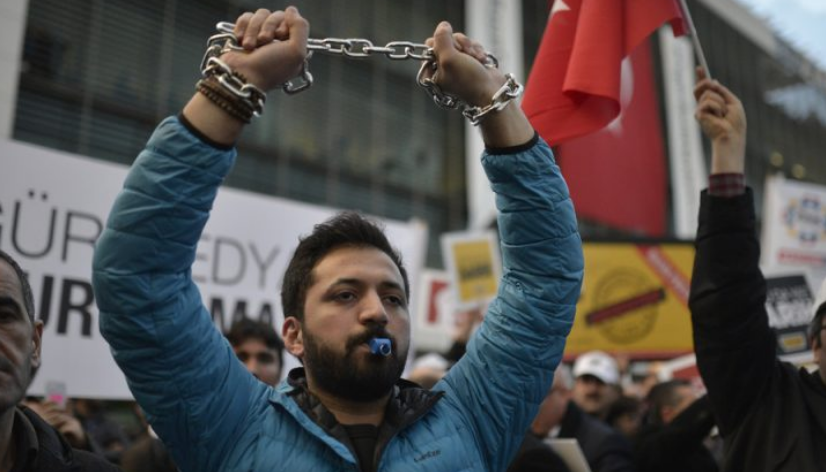 Turquie: la Cour constitutionnelle défend la loi sur la désinformation