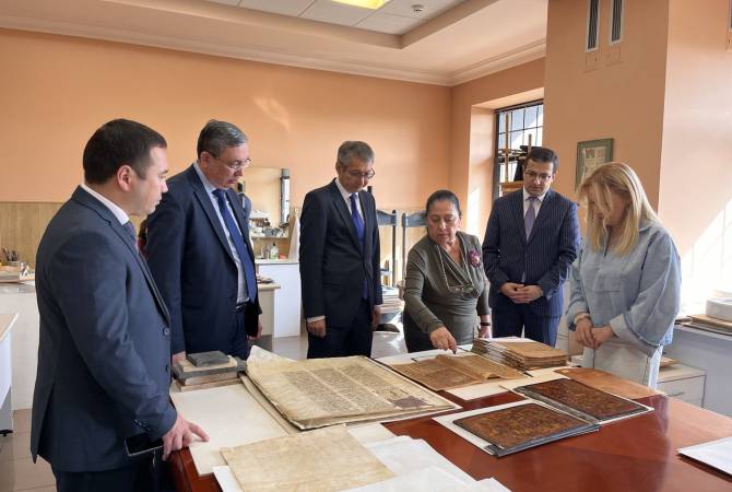 Les ambassadeurs accrédités en Arménie ont visité le Matenadaran, la bibliothèque des manuscrits