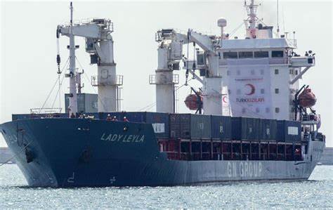 Arrivée au port égyptien d&rsquo;Al-Arish d&rsquo;un navire turc transportant des hôpitaux de campagne