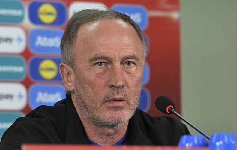 Alexandre Petrakov restera à la tête de la sélection nationale d’Arménie malgré on élimination des qualifications de l’Euro 2024 de football