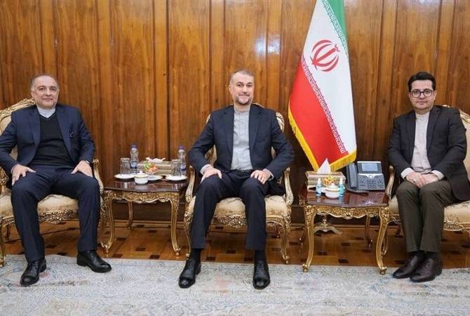 Le ministre iranien des Affaires étrangères a rencontré les Ambassadeurs d&rsquo;Arménie et d&rsquo;Azerbaïdjan