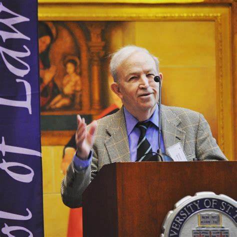 Prof. Roger W. Smith, brillant défenseur des causes justes et grand ami des Arméniens.