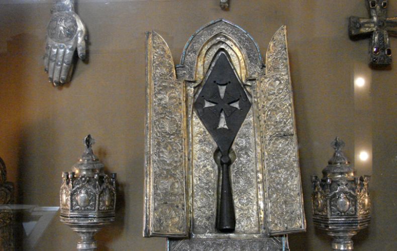 Samedi 2 décembre, Sourp Geghard, la Sainte Lance sera sortie du musée d’Etchmiadzine pour la célébration de Saint Thaddée et Saint Barthélemy