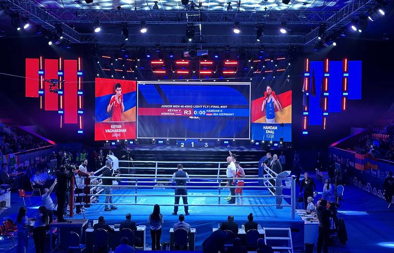 Vagharshak Keyan (48 kg, Arménie) champion du monde junior de boxe à Erévan