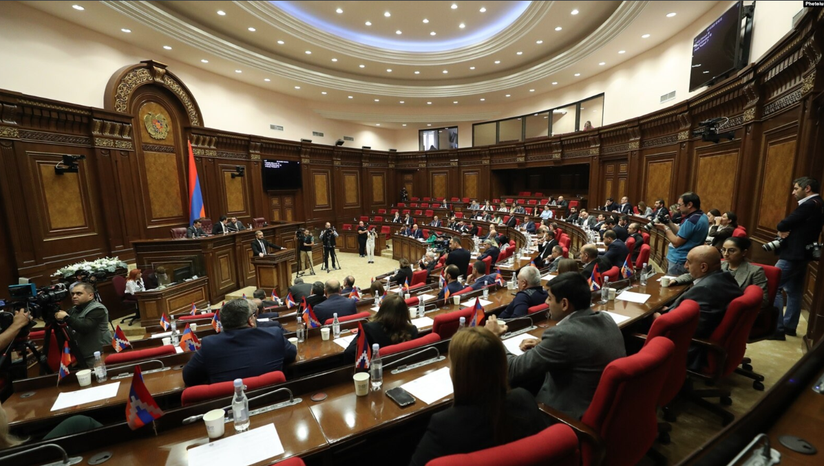 Le Parlement arménien rejette un texte de l’opposition visant à déclarer illégale la reconnaissance par Erevan du Karabagh comme une partie de l’Azerbaïdjan