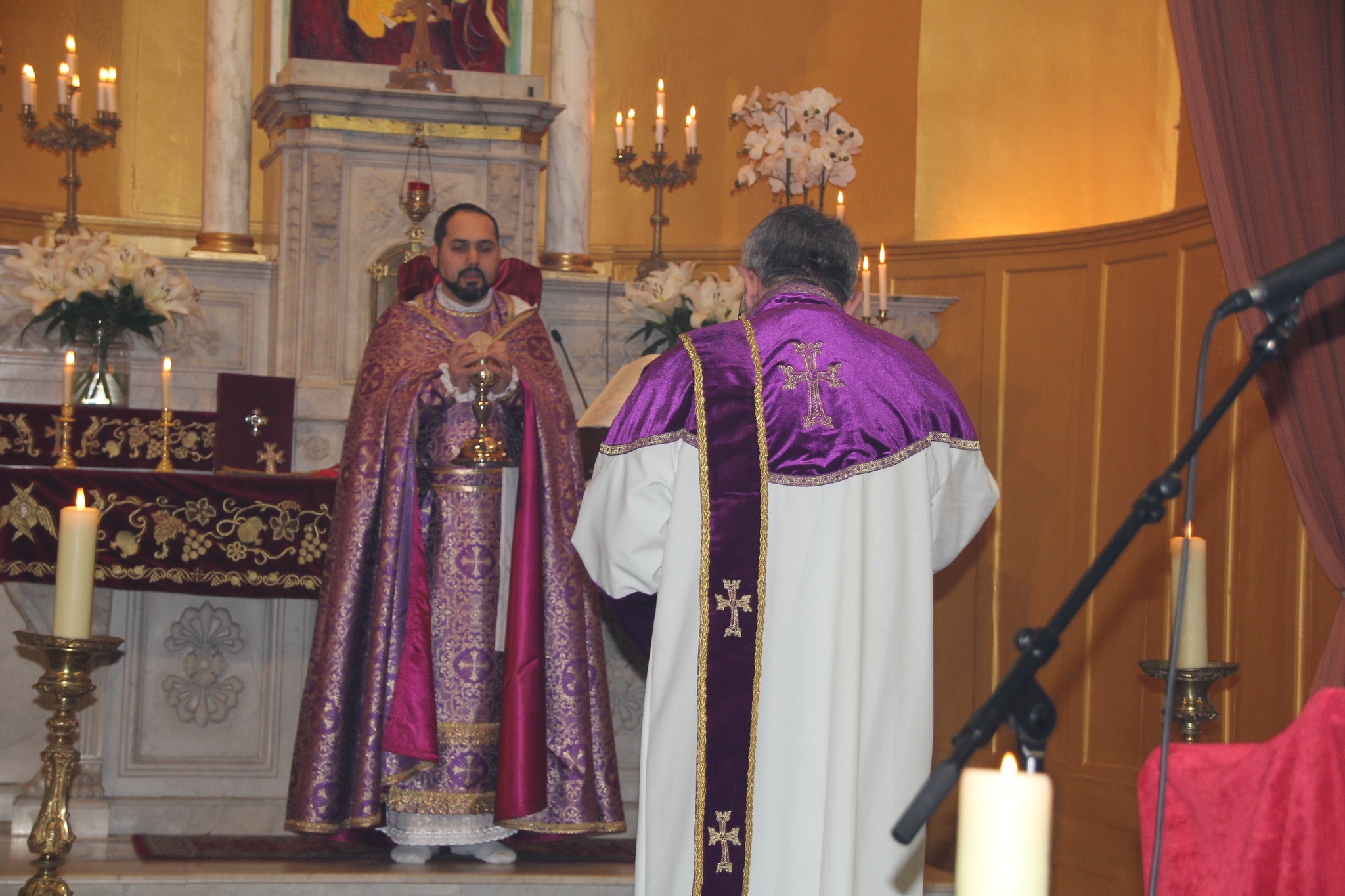 Messe à l&rsquo;église apostolique arménienne Saint-Nicolas de Romans, ce dimanche 10 décembre
