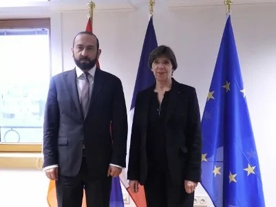 Les ministres des Affaires étrangères de l&rsquo;Arménie et de la France ont évoqué les défis existants pour établir la paix dans la région du Sud-Caucase