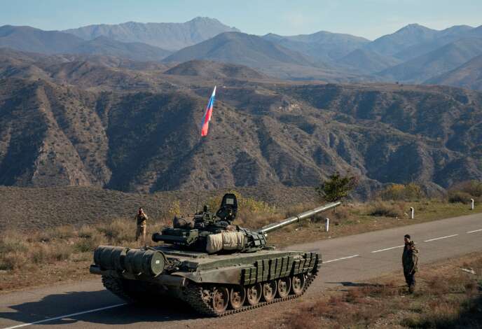 Les médias azerbaïdjanais rapportent la mort d’un soldat russe de la paix et d’autres blessés à Stepanakert