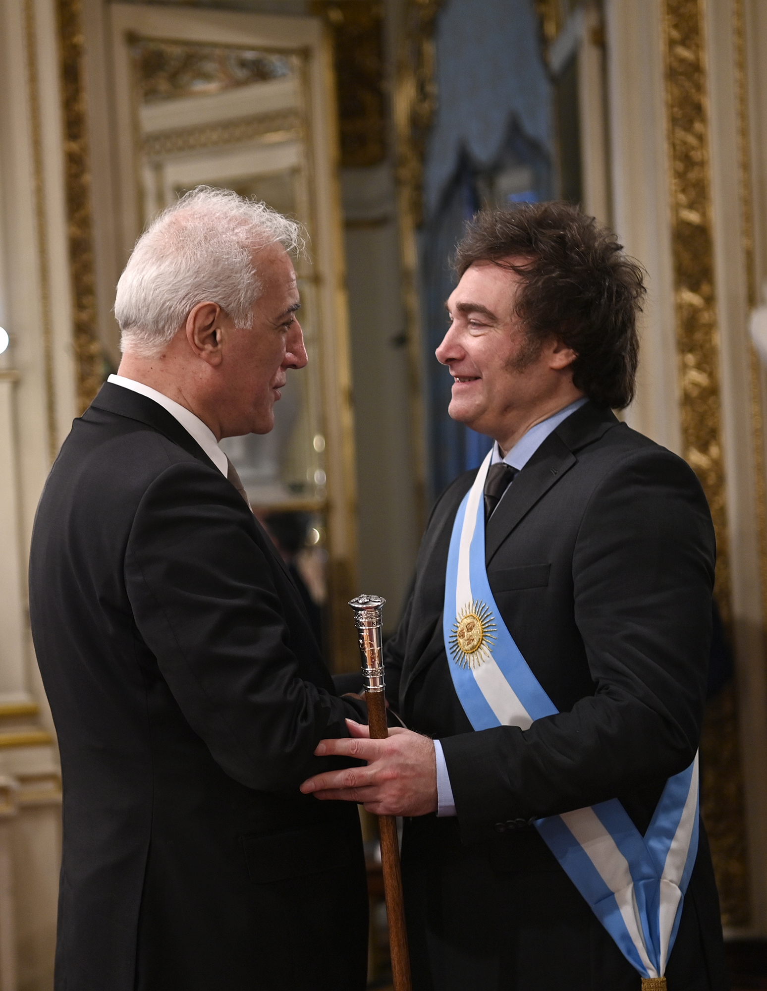 Le nouveau président argentin Milei rencontre son homologue arménien Vahagn Katchatourian à Buenos Aires en marge de sa cérémonie d’investiture
