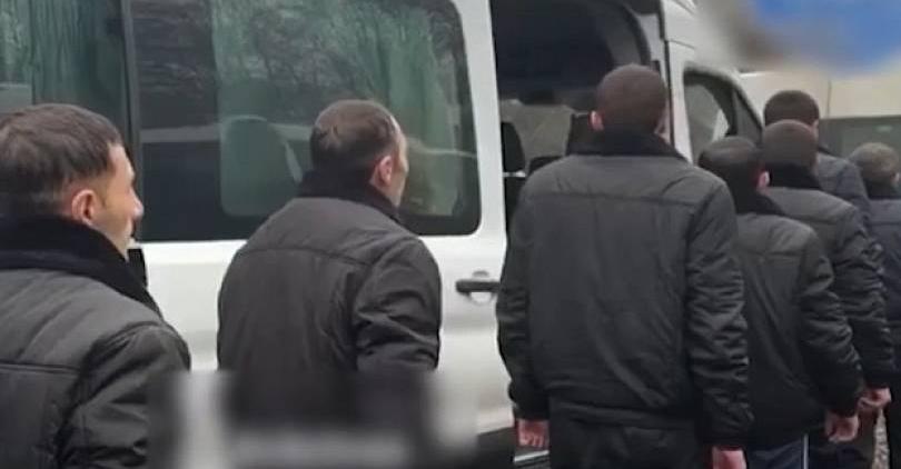 Anahit Manasyan Défenseur des droits humains en Arménie rendu visite aux militaires Arméniens libérés par Bakou et a discuté des questions liées à la protection de leurs droits