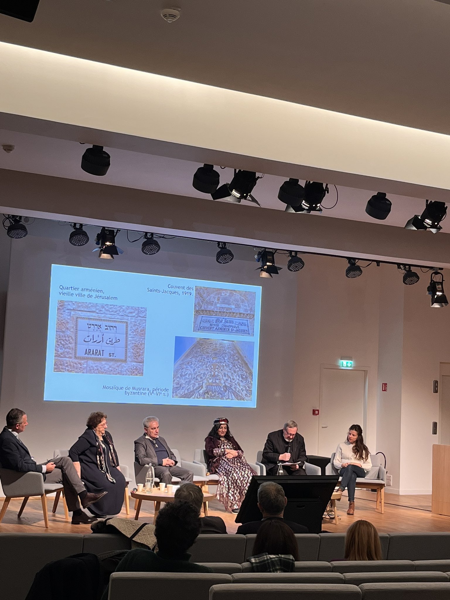 Colloque sur le patrimoine des Arméniens