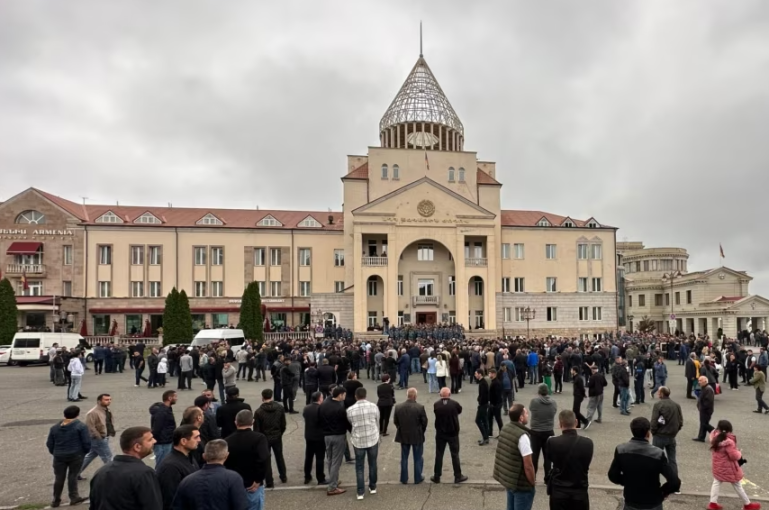 Dans le domaine juridique, il n’existe aucun document par lequel il est prévu de dissoudre les institutions étatiques de l’Artsakh affirme le Président Samvel Shahramanyan