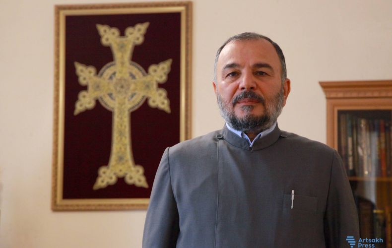 Le père Vrtanes chef spirituel de l’Artsakh : Notre slogan pour 2024 devrait être : Retour en Artsakh