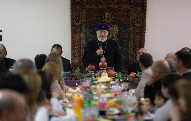 Un dîner de Nouvel An a été organisé à Sainte-Etchmiadzine avec la participation de familles de l&rsquo;Artsakh