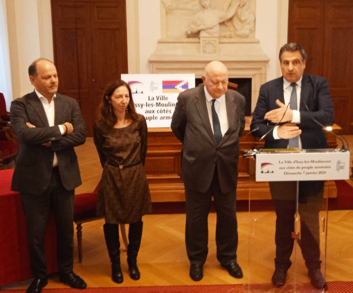 André Santini toujours aux côtés des Arméniens