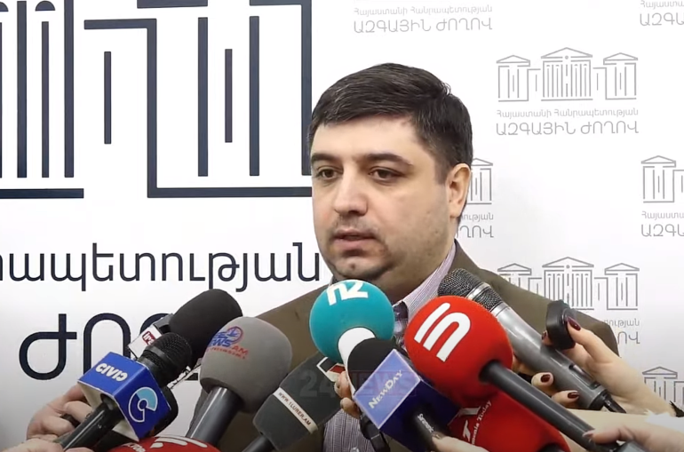 Le député Vagharshak Hakobyan répondant à Aliev : L&rsquo;Arménie ne peut en aucun cas renoncer à sa souveraineté