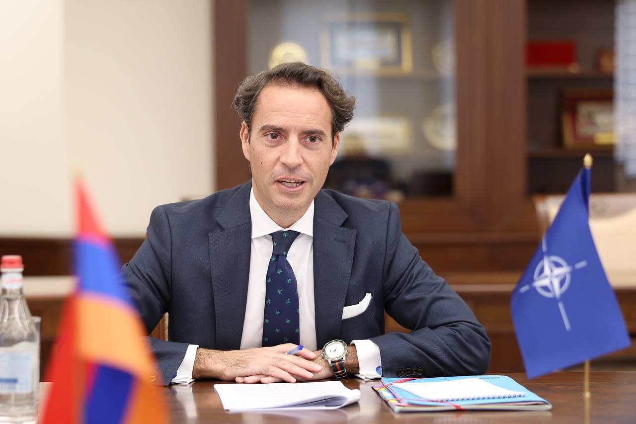 Le ministre arménien de la Défense Suren Papikyan a reçu le représentant spécial du secrétaire général de l&rsquo;OTAN Javier Colomina