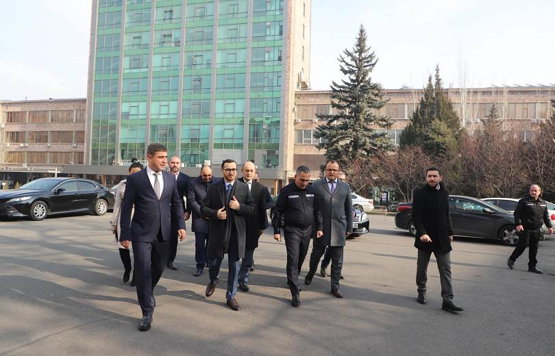 Mkhitar Hayrapetyan a pris connaissance des activités des entreprises du ministère de l’Industrie de haute technologie et des projets à lancer