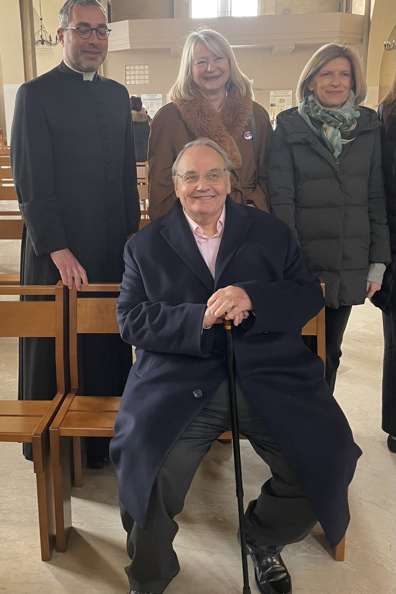 Fervente réunion autour de l’inauguration de l&rsquo;exposition « Arménie, la foi des montagnes » accueillie dans sa paroisse de Clamart par le Père Auville