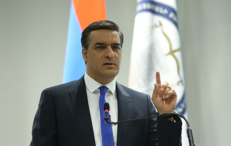La question du changement de la Constitution arménienne est un diktat spécifique de l&rsquo;Azerbaïdjan et de la Turquie, qui découle également des intérêts politiques du gouvernement arménien affirme Arman Tatoyan