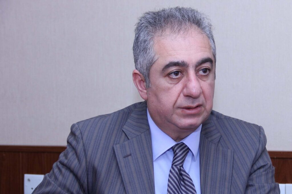 Ibadoghlu, figure de l&rsquo;opposition azerbaïdjanaise emprisonnée, pourrait « tomber dans le coma ».