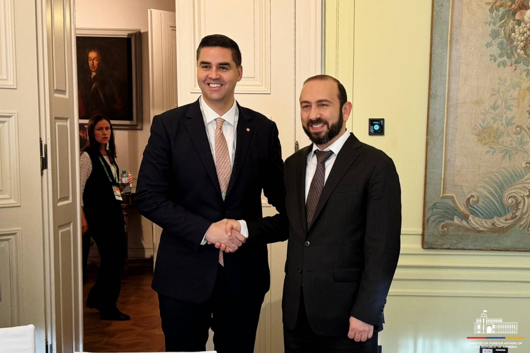 Ararat Mirzoyan a présenté au président de l’OSCE la situation sécuritaire dans le Sud-Caucase et les derniers développements dans la région