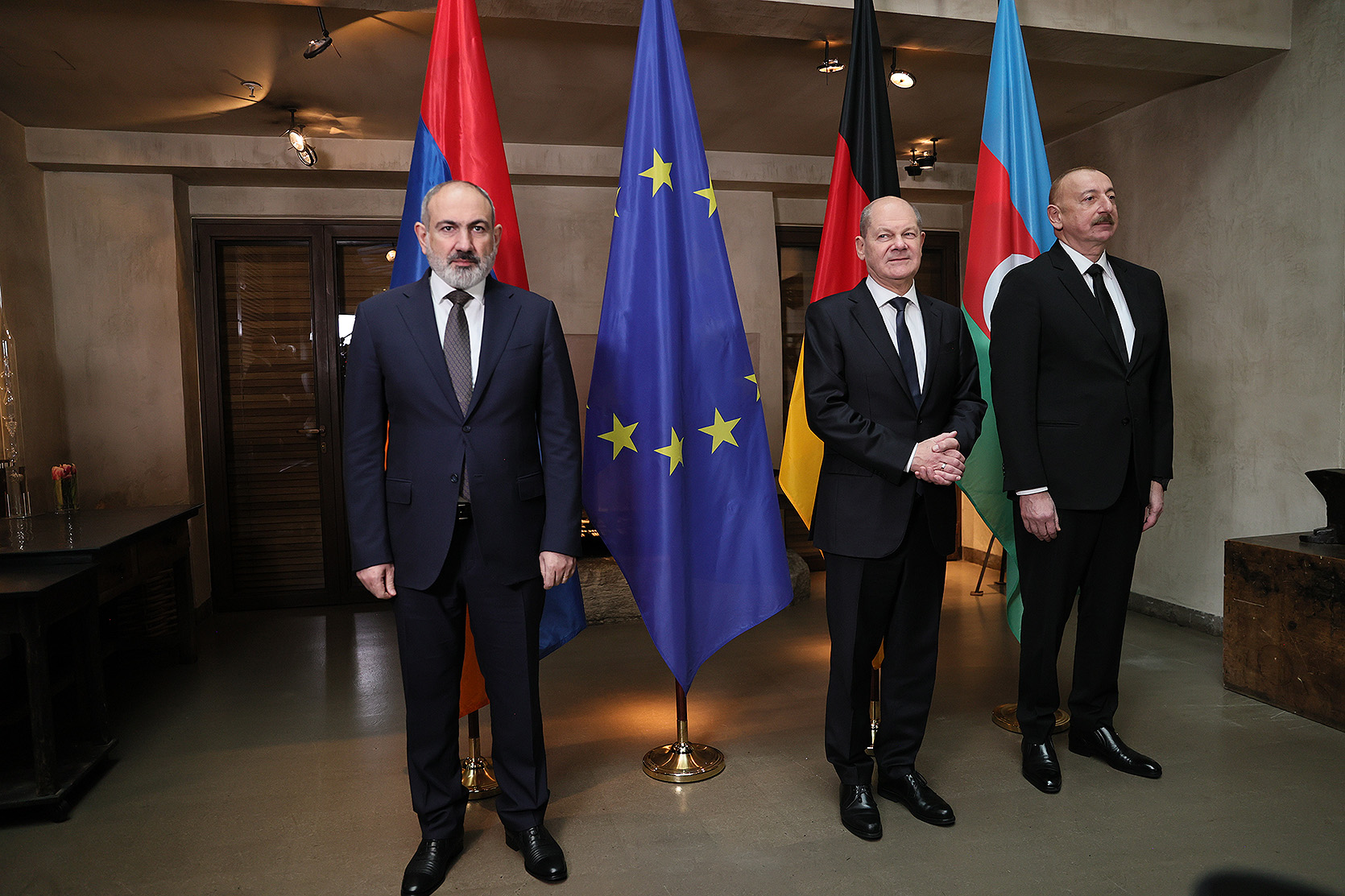 L&rsquo;Arménie et l&rsquo;Azerbaïdjan se sont engagés à ne pas user de violence, selon  Scholz