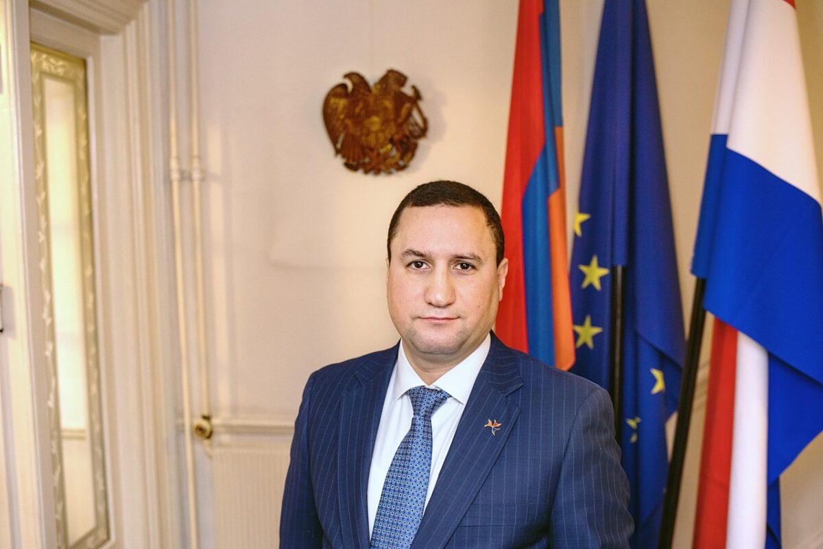 L&rsquo;Azerbaïdjan augmente ses achats d&rsquo;armes, avertit l&rsquo;ambassadeur de l&rsquo;Arménie auprès de l&rsquo;UE