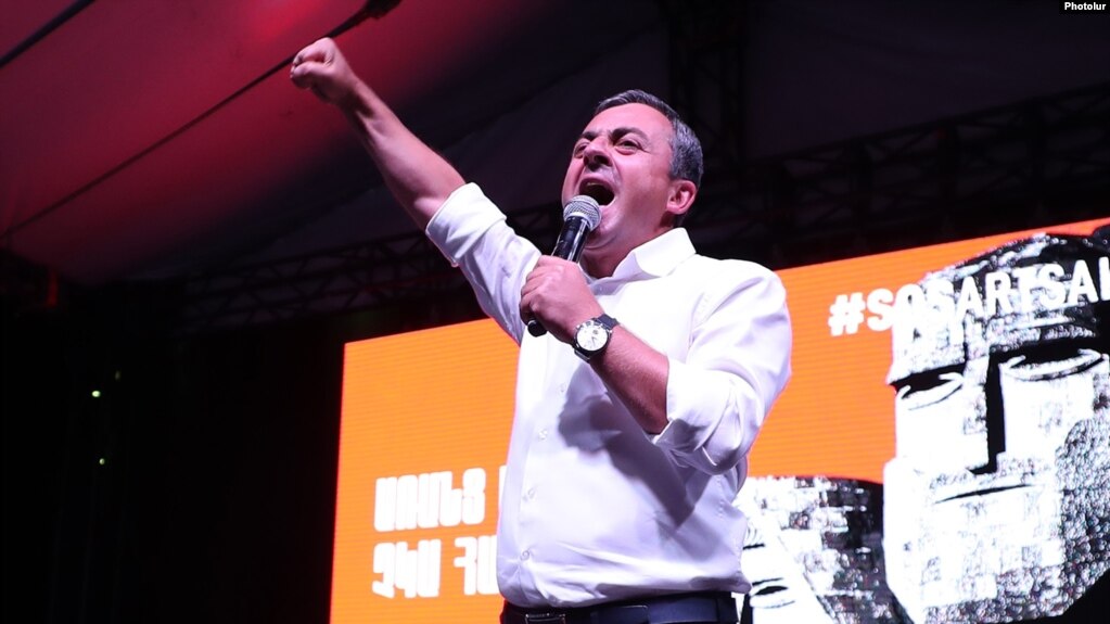 L&rsquo;opposition s&rsquo;engage à repousser les plans de Pachinian pour une nouvelle constitution