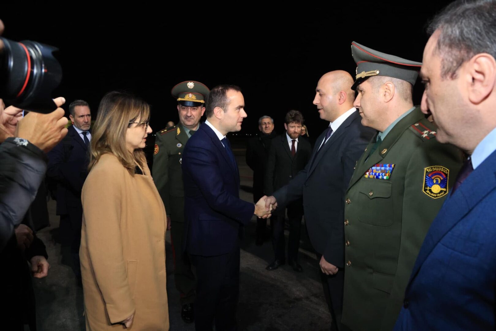 Le ministre français des Armées, Sébastien Lecornu est arrivé ce soir à Erévan en visite officielle en Arménie