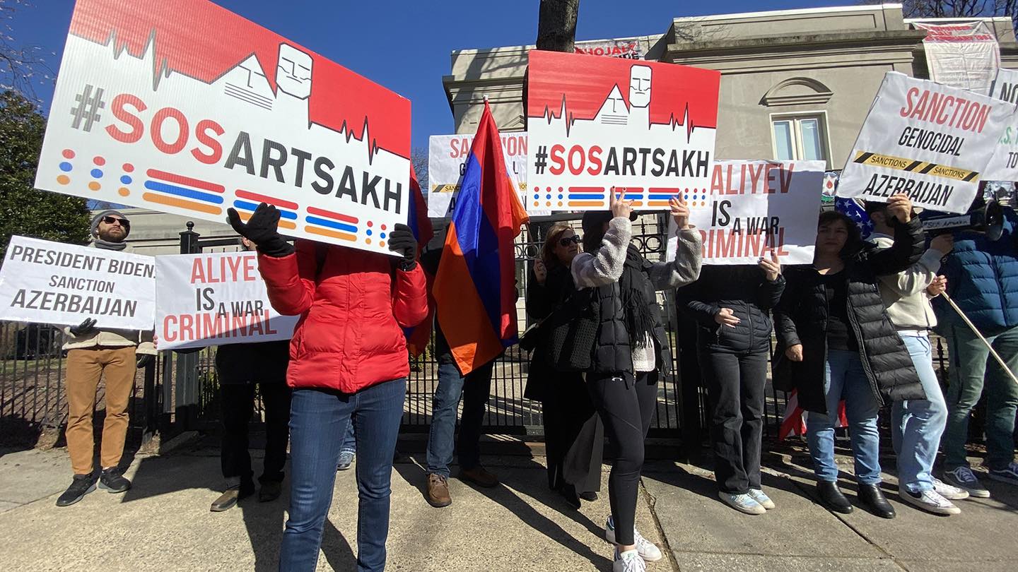 Une manifestation a eu lieu à Washington pour rappeler les pogroms dont furent victimes les Arméniens à Soumgaït et Bakou réalisés par l’Azerbaïdjan