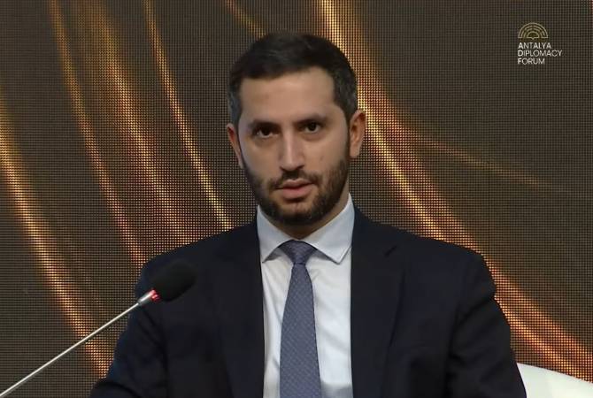 L&rsquo;Arménie n&rsquo;acceptera jamais de donner un couloir extraterritorial à l&rsquo;Azerbaïdjan affirme à Antalya Ruben Rubinyan le vice-président de l’Assemblée nationale
