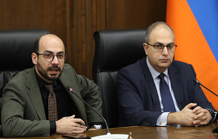 Erevan considère que la reprise des négociations arméno-azerbaïdjanaises est positive