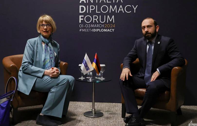 Le Ministre arménien des Affaires étrangères et la Secrétaire générale de l&rsquo;OSCE ont discuté du processus de régulation des relations entre l&rsquo;Arménie et l&rsquo;Azerbaïdjan
