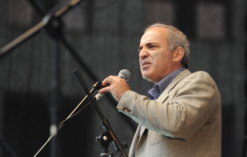 Le ministère de l&rsquo;Intérieur de Moscou incrimine Gary Kasparov