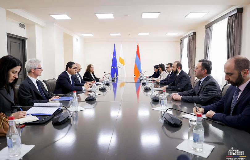 La réunion des ministres des Affaires étrangères de l&rsquo;Arménie et de Chypre avec une composition élargie est en cours à Erévan